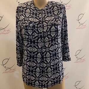 Stylus. Sz Large. Bee. Rayon. Pullover. Flap Pockets. 1/2 Button Front. B93